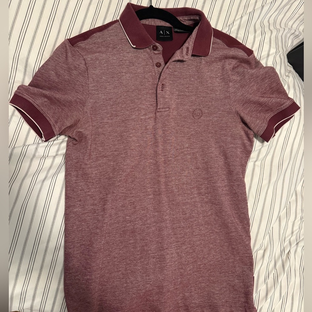 Men’s Polo Armani Exchange Size Small amazing condition.